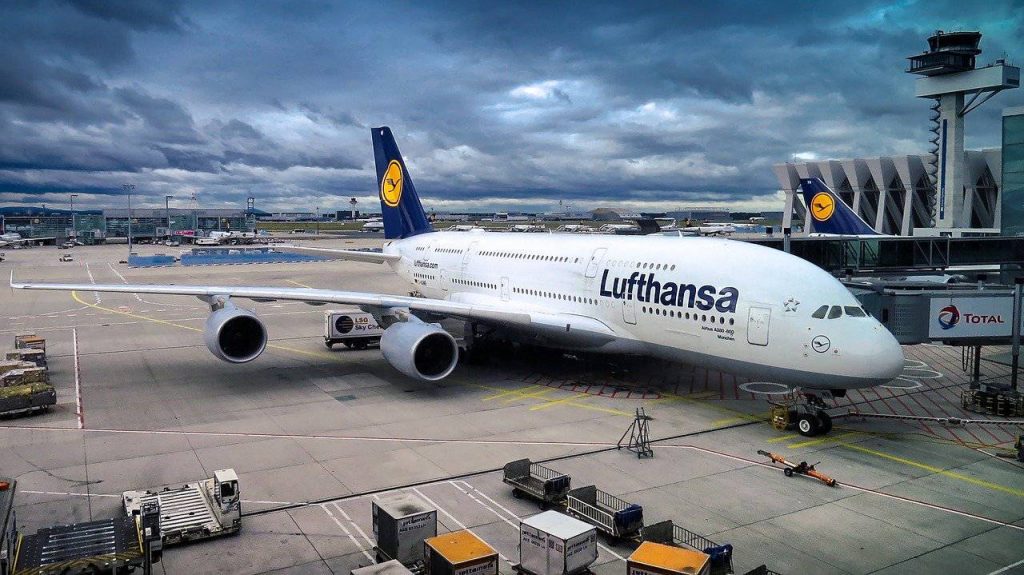 Get Top Ten, Lufthansa Airways, The world's Top 10 Airlines of 2019 ,
The world's Top 10 Airlines of 2020,